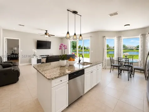 2813 Village Pine Terrace Orlando FL 32833