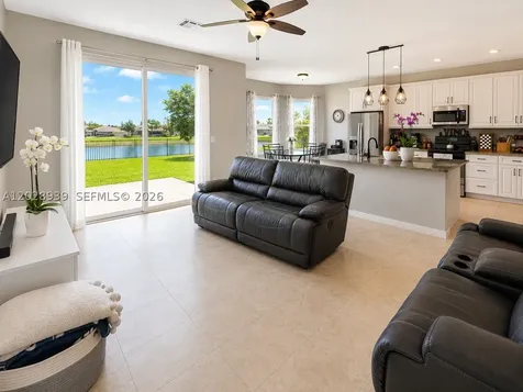 2813 Village Pine Terrace Orlando FL 32833