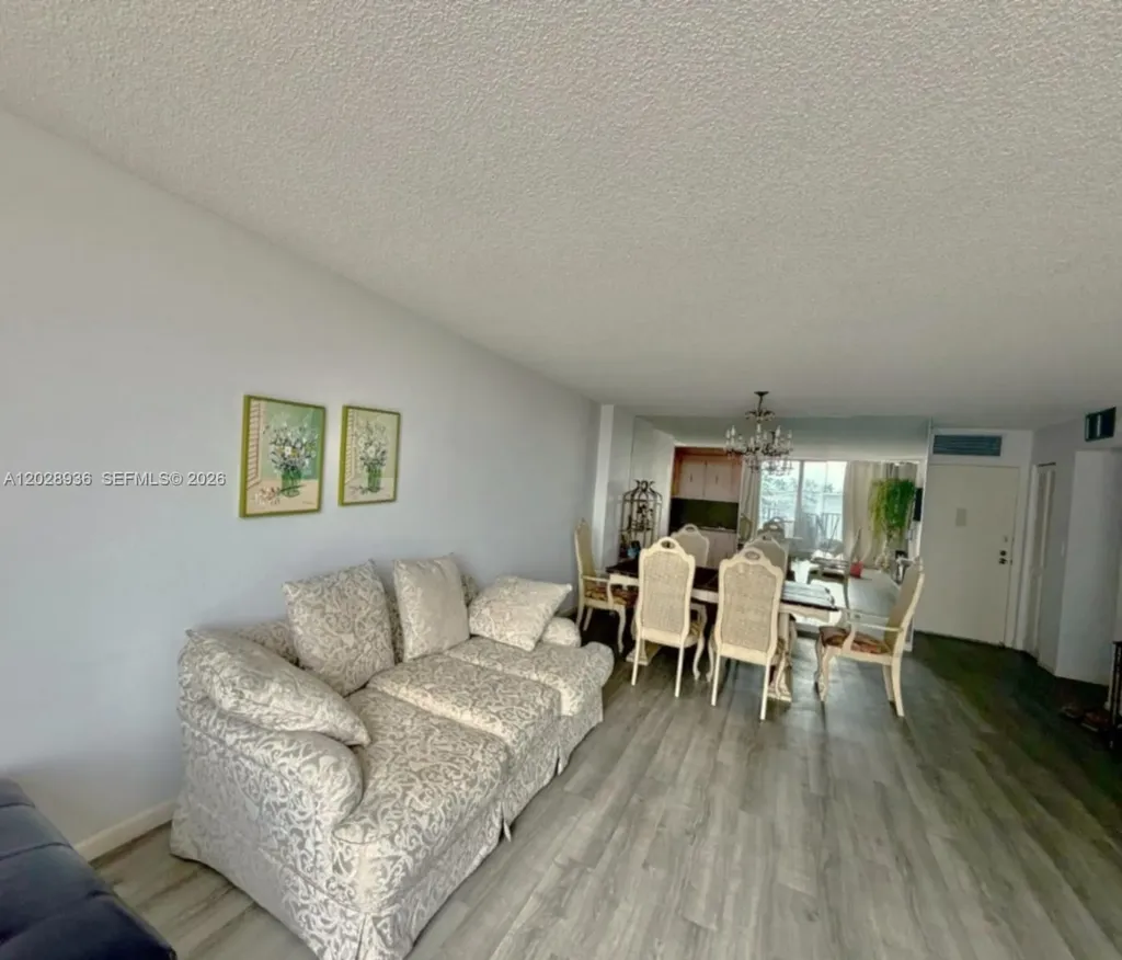 2101 S Ocean Drive Hollywood FL 33019