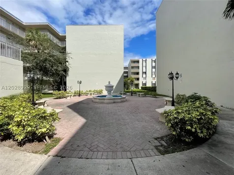 10090 NW 80th Court Hialeah Gardens FL 33016