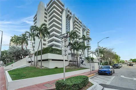 3200 Collins Avenue Miami Beach FL 33140