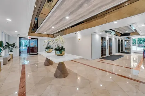 3200 Collins Avenue Miami Beach FL 33140