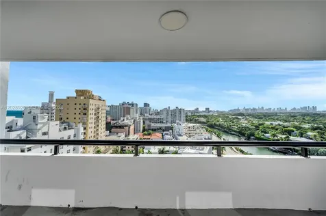 3200 Collins Avenue Miami Beach FL 33140