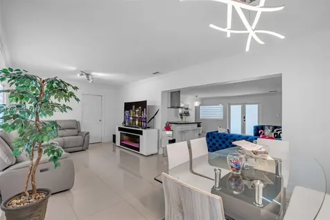 46 NE 164th Street Miami FL 33162