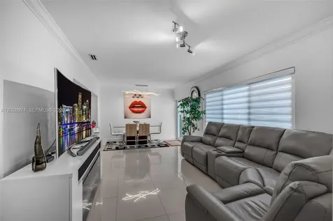 46 NE 164th Street Miami FL 33162