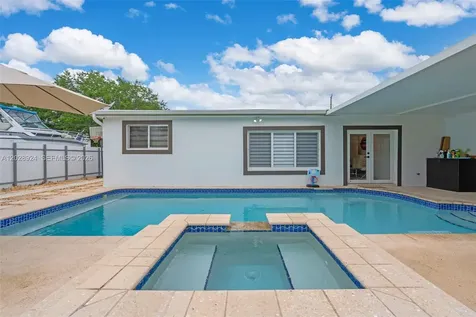46 NE 164th Street Miami FL 33162