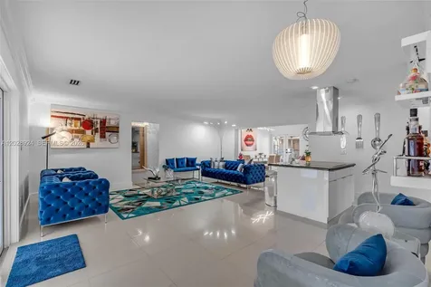 46 NE 164th Street Miami FL 33162