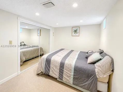 5005 Collins Avenue Miami Beach FL 33140