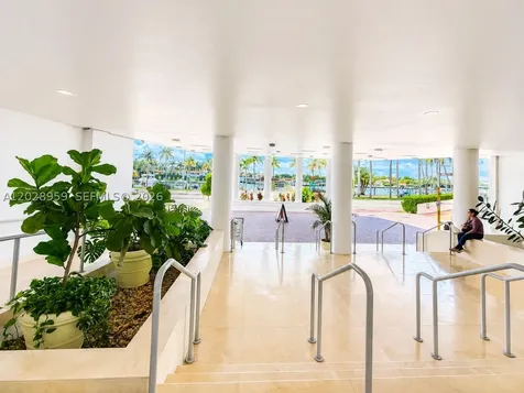 5005 Collins Avenue Miami Beach FL 33140