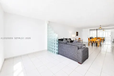 5005 Collins Avenue Miami Beach FL 33140