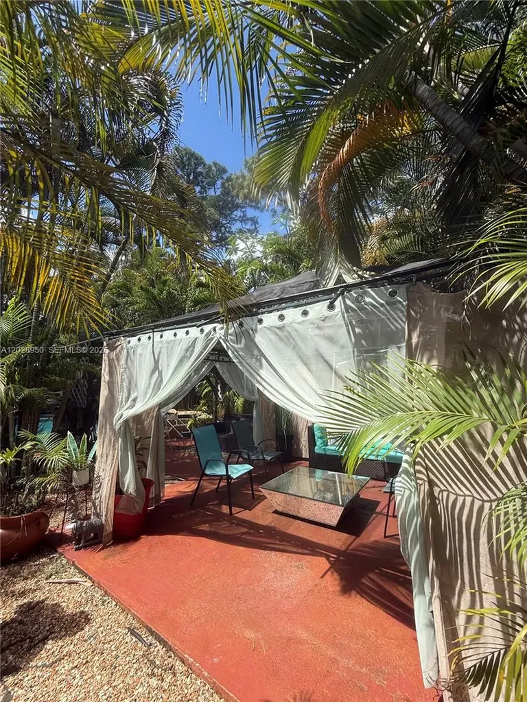 717 SW 13th Avenue Fort Lauderdale FL 33312