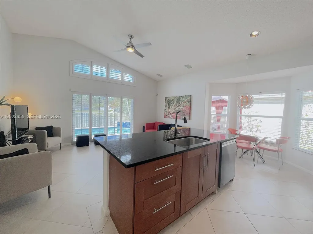 4923 SW 33rd Way Hollywood FL 33312