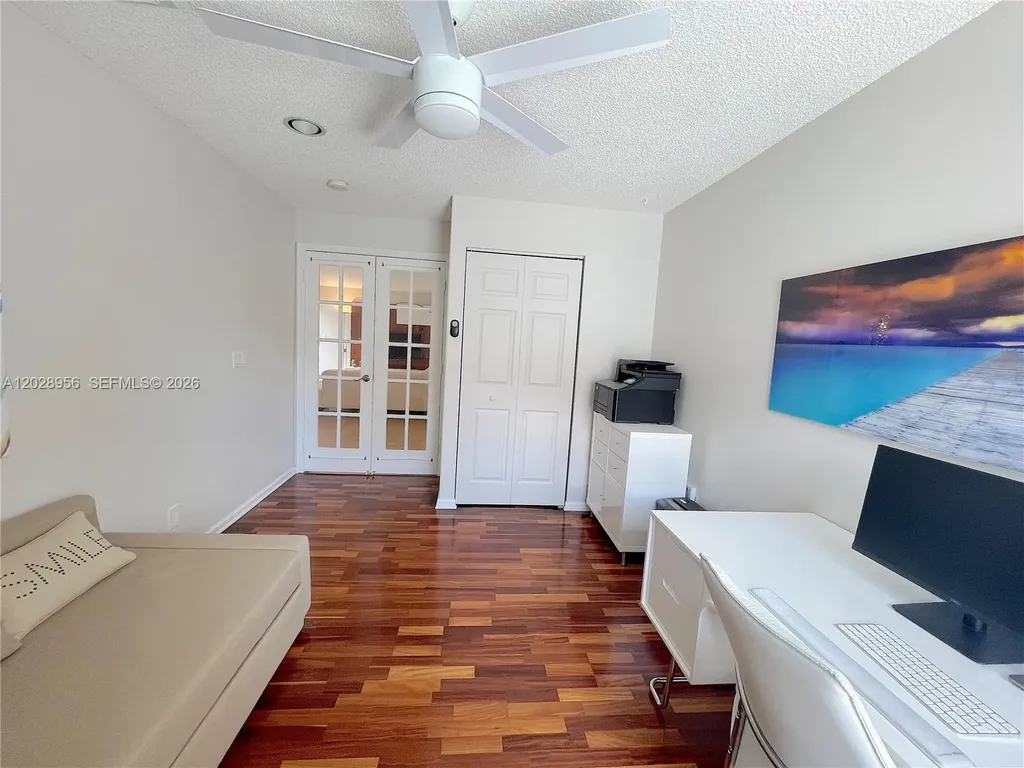 4923 SW 33rd Way Hollywood FL 33312