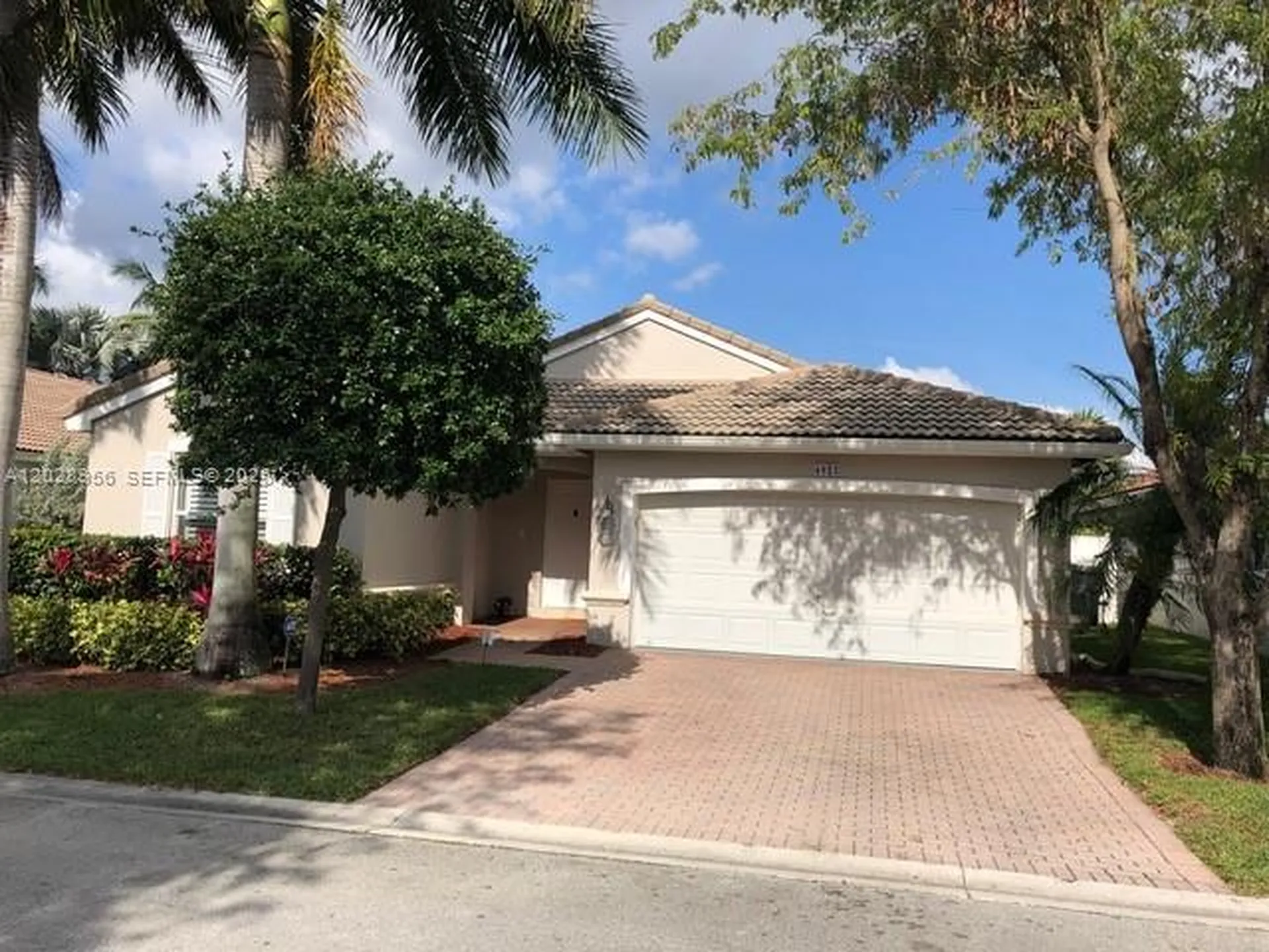 4923 SW 33rd Way Hollywood FL 33312