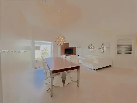 4923 SW 33rd Way Hollywood FL 33312