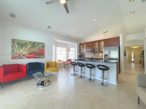 4923 SW 33rd Way Hollywood FL 33312