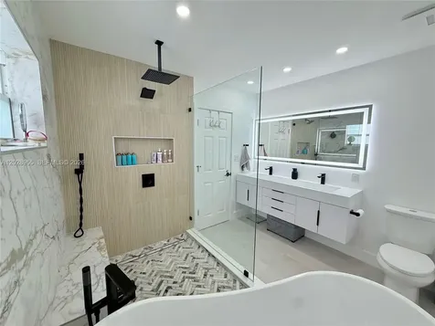 5680 SW 7th Street Plantation FL 33317
