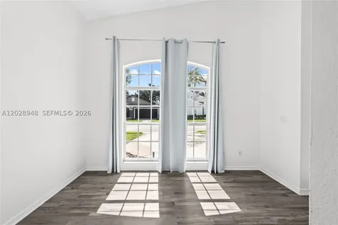 434 Castlemain Davenport FL 33897