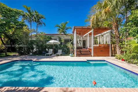 528 NE 72nd Street Miami FL 33138