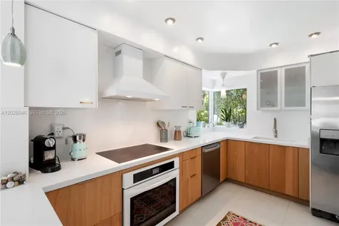 528 NE 72nd Street Miami FL 33138