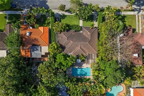 528 NE 72nd Street Miami FL 33138