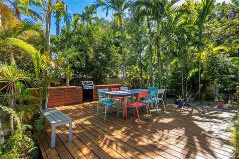528 NE 72nd Street Miami FL 33138