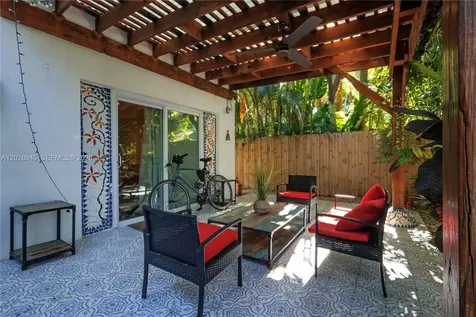528 NE 72nd Street Miami FL 33138