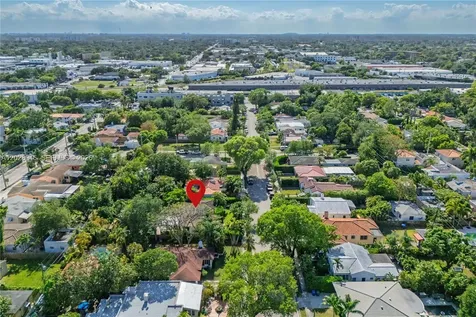 528 NE 72nd Street Miami FL 33138