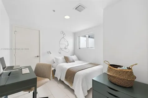 421 Meridian Avenue Miami Beach FL 33139