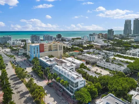 421 Meridian Avenue Miami Beach FL 33139