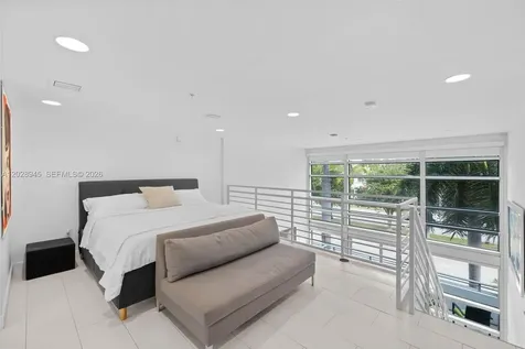 421 Meridian Avenue Miami Beach FL 33139