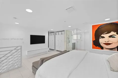 421 Meridian Avenue Miami Beach FL 33139