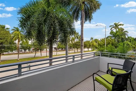 421 Meridian Avenue Miami Beach FL 33139