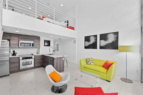 421 Meridian Avenue Miami Beach FL 33139