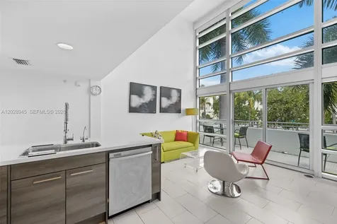 421 Meridian Avenue Miami Beach FL 33139