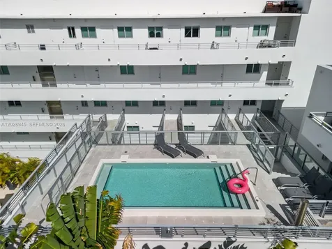 421 Meridian Avenue Miami Beach FL 33139