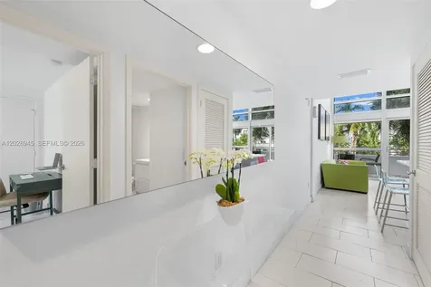 421 Meridian Avenue Miami Beach FL 33139