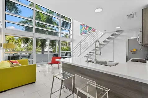 421 Meridian Avenue Miami Beach FL 33139