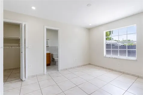 1214 NW 34th Avenue Miami FL 33125