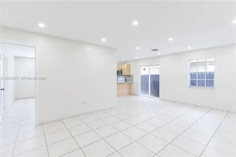 1214 NW 34th Avenue Miami FL 33125