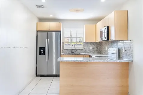 1214 NW 34th Avenue Miami FL 33125