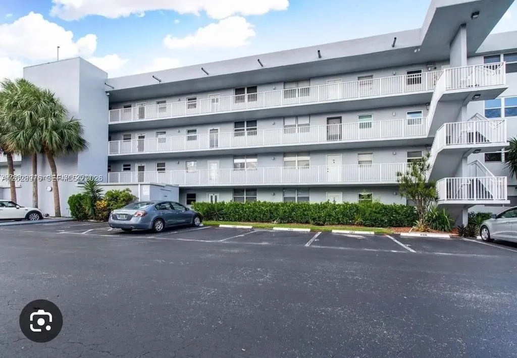 107 Royal Park Drive Oakland Park FL 33309