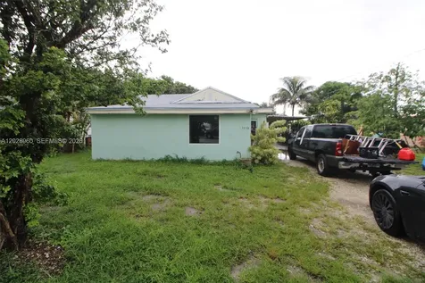 1741 NW 92nd Street Miami FL 33147