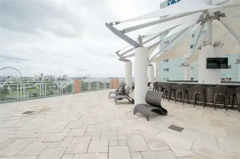 253 NE 2nd Street Miami FL 33132