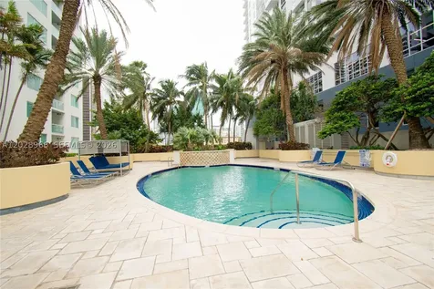 253 NE 2nd Street Miami FL 33132