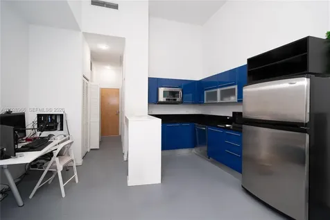 253 NE 2nd Street Miami FL 33132