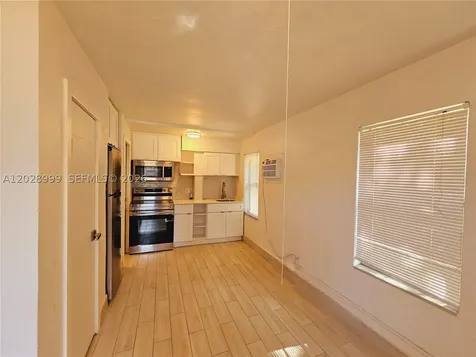 26 SE 13th Terrace Dania Beach FL 33004