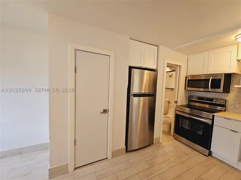 26 SE 13th Terrace Dania Beach FL 33004