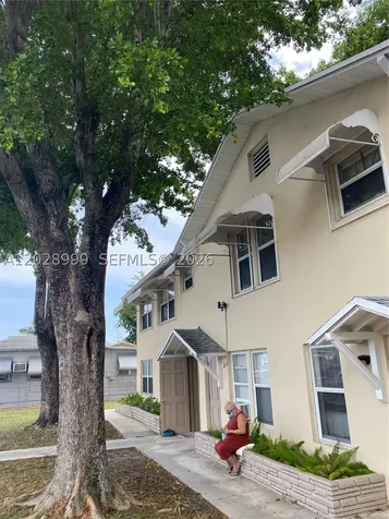 26 SE 13th Terrace Dania Beach FL 33004