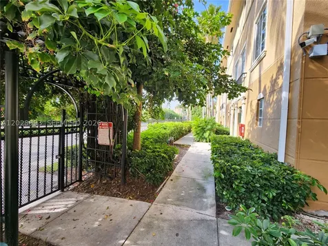 Aventura FL 33180